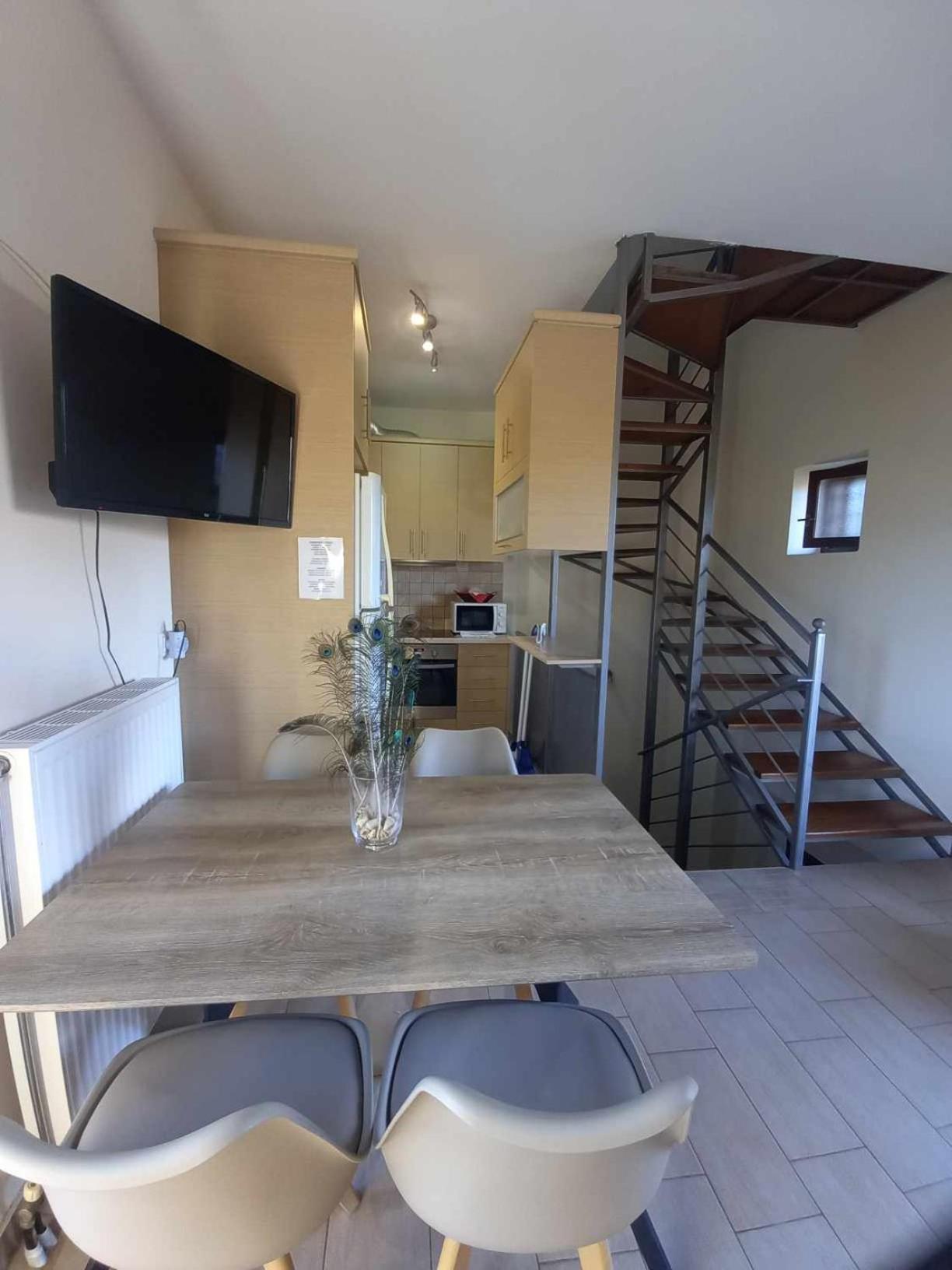Karantonis House Apartment Leonidio Exterior photo
